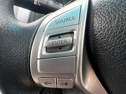 2015 Nissan Navara RX