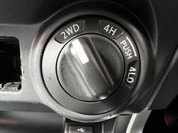 2015 Nissan Navara RX