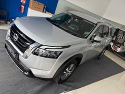 2023 Nissan Pathfinder Ti