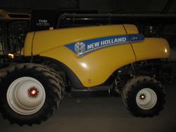 New Holland CR8.90