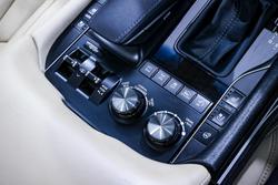 2017 Lexus LX 570 URJ201R 4X4 Dual Range White Pearl