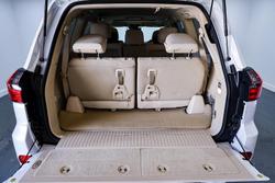 2017 Lexus LX 570 URJ201R 4X4 Dual Range White Pearl