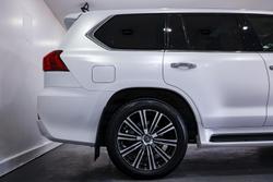2017 Lexus LX 570 URJ201R 4X4 Dual Range White Pearl