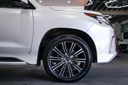 2017 Lexus LX 570 URJ201R 4X4 Dual Range White Pearl