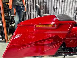 2016 Harley-davidson CVO STREET GLIDE Atomic Red with Candy Apple Flames (Red)