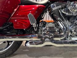 2016 Harley-davidson CVO STREET GLIDE Atomic Red with Candy Apple Flames (Red)