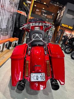 2016 Harley-davidson CVO STREET GLIDE Atomic Red with Candy Apple Flames (Red)