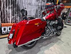 2016 Harley-davidson CVO STREET GLIDE Atomic Red with Candy Apple Flames (Red)