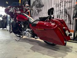 2016 Harley-davidson CVO STREET GLIDE Atomic Red with Candy Apple Flames (Red)