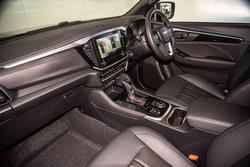 2025 Isuzu MU-X X-TERRAIN