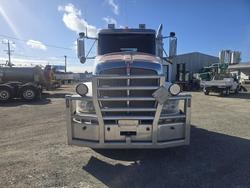2015 Kenworth
T409