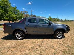 2021 Isuzu D-MAX LS-M