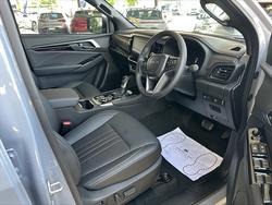 2025 ISUZU MU-X XT