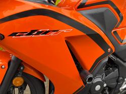 2016 Honda CBR300R S.E.