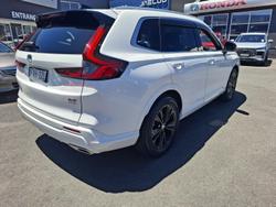 2024 Honda
                CR-V e:HEV RS