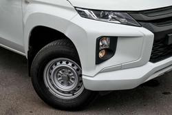 2022 Mitsubishi Triton GLX