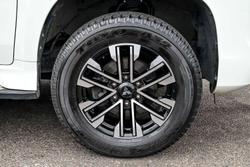 2022 Mitsubishi Pajero Sport GLS