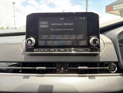 2023 Mitsubishi Outlander ES