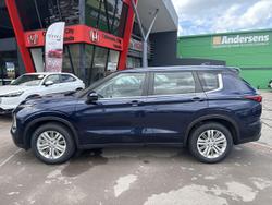 2023 Mitsubishi Outlander ES