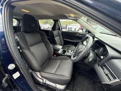 2023 Mitsubishi Outlander ES