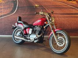2015 Suzuki Boulevard S40 (LS650) Boulevard Red
