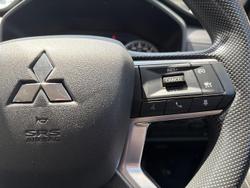 2023 Mitsubishi Outlander ES