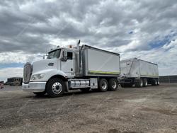 2019 Kenworth T409 White