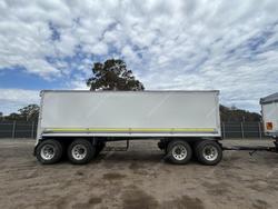 2019 Kenworth T409 White