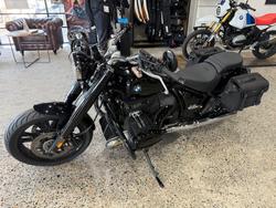 2023 BMW Motorrad R 18 HIGHLINE BLACK STORM METALLIC 2