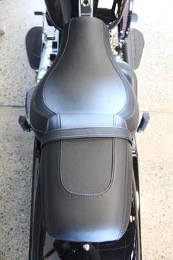 2025 Harley-davidson FLFB FAT BOY (117) VIVID BLACK