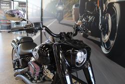 2025 Harley-davidson FLFB FAT BOY (117) VIVID BLACK