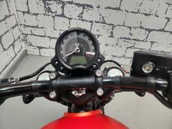 2025 Triumph Bonneville Bobber Bobber Orange