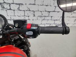 2025 Triumph Bonneville Bobber Bobber Orange