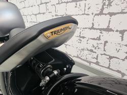 2025 Triumph Bonneville Bobber Bobber Orange