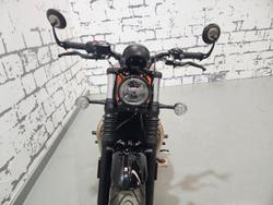 2025 Triumph Bonneville Bobber Bobber Orange