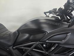 2013 DUCATI DIAVEL Black