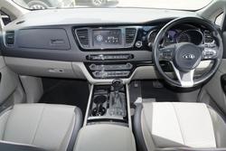 2015 Kia Carnival Platinum