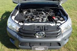 2016 Toyota Hilux Workmate TGN121R 4x2 Glacier White