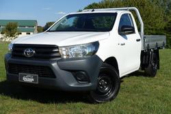 2016 Toyota Hilux Workmate TGN121R 4x2 Glacier White
