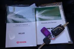 2016 Toyota Hilux Workmate TGN121R 4x2 Glacier White