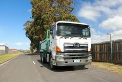 2016 Hino 700 Series Fs 2848 White