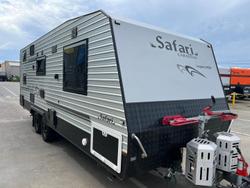 2017 Safari Caravans Legacy 226 Family Van