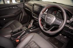 2025 Isuzu D-MAX X-TERRAIN