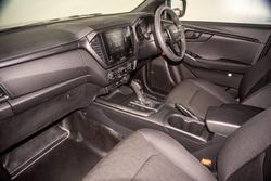 2025 Isuzu D-MAX X-RIDER