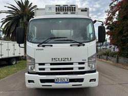 2011 Isuzu Frr 500 WHITE
