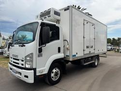 2011 Isuzu Frr 500 WHITE