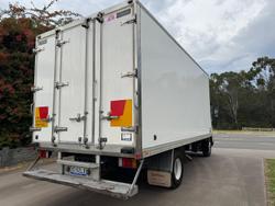 2011 Isuzu Frr 500 WHITE