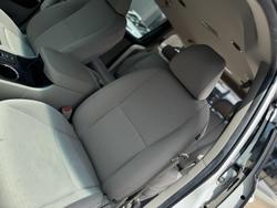 2020 Kia
                Carnival S