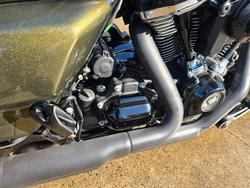 2017 HARLEY-DAVIDSON FLHRXS ROAD KING SPECIAL Green