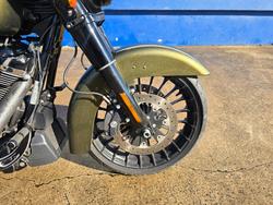 2017 HARLEY-DAVIDSON FLHRXS ROAD KING SPECIAL Green